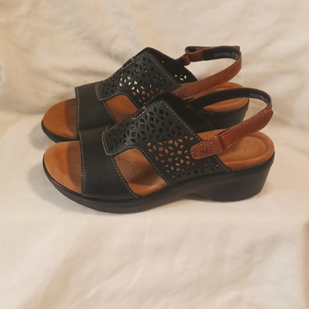 Ckarks Tuleah Sun Black Leather Sandals